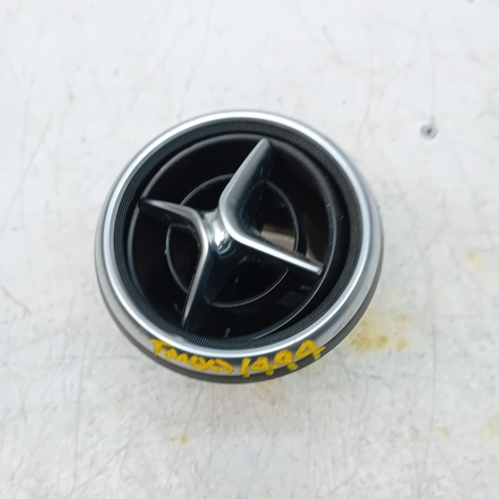 MERCEDES BENZ A-CLASS W176 DASHBOARD AIR VENT 2015 A1768300754 FM001494