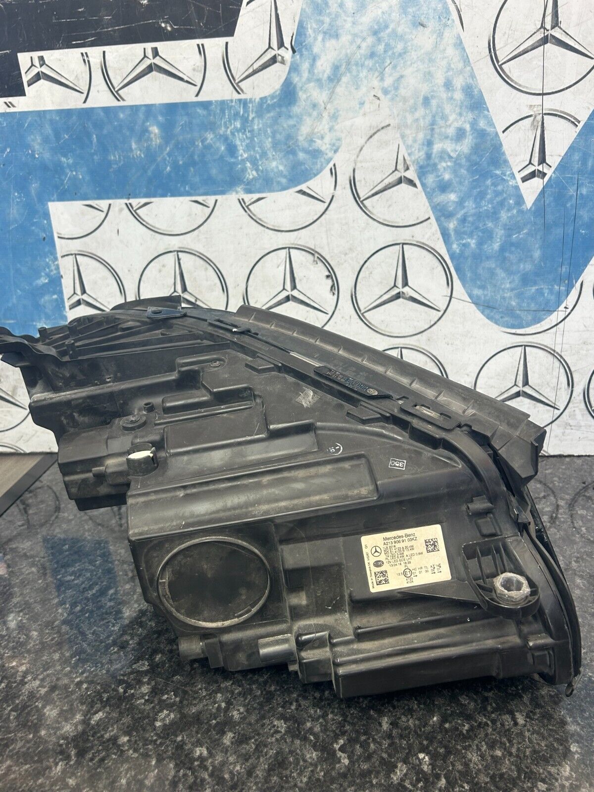 MERCEDES E CLASS W213 16 - 19 HEADLIGHT PASSENGER SIDE LEFT A2139069103 FMH70