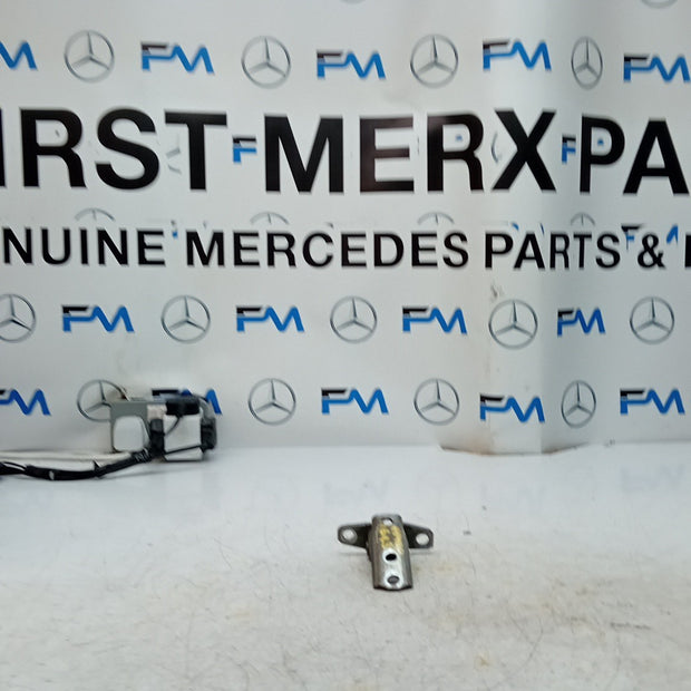 MITSUBISHI OUTLANDER MK3  FRONT DOOR HINGE PANEL E1 A046834 FM001643