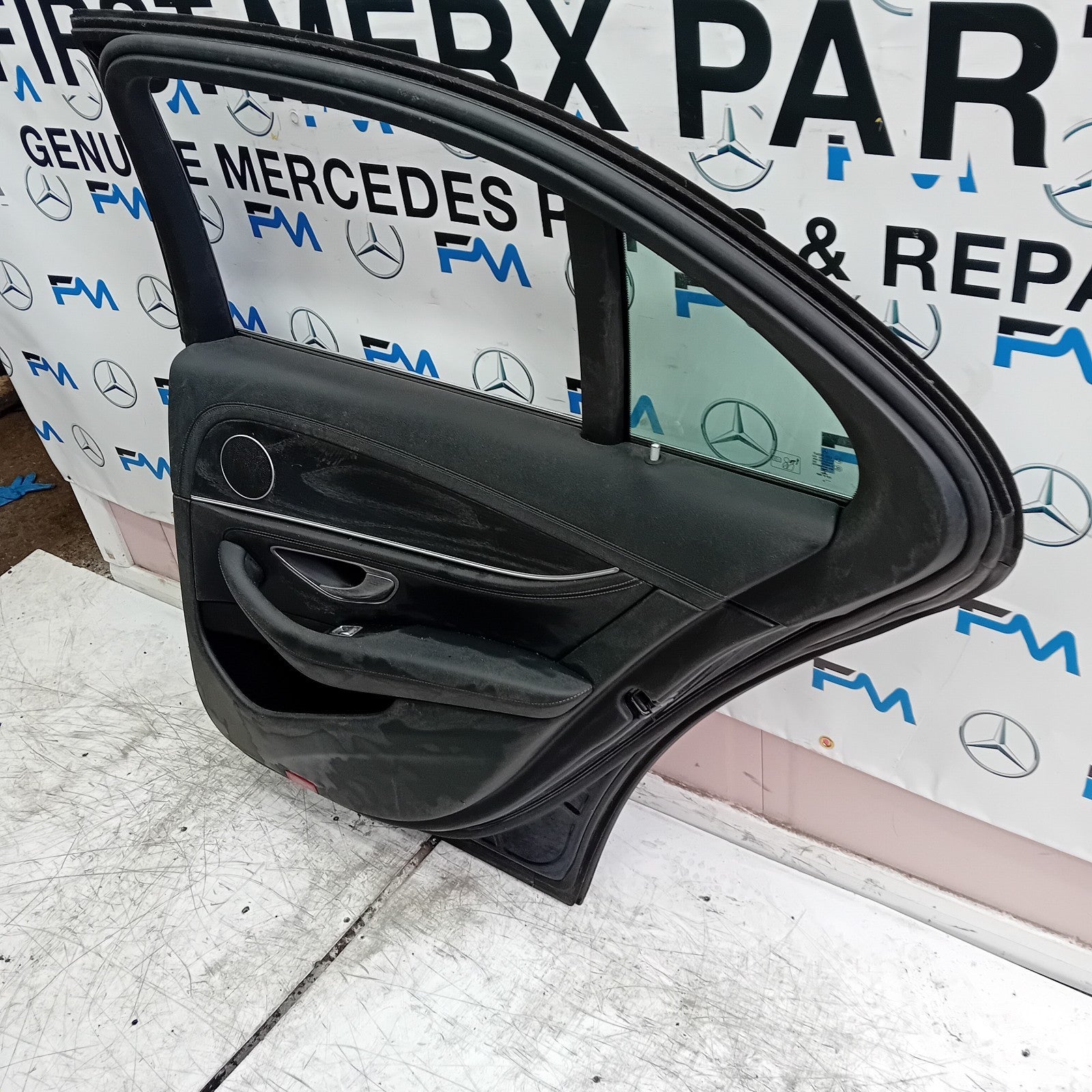 MERCEDES E-CLASS W213 SLN DRIVER REAR DOOR OSR BLUE 2016 ON COMPLETE FMD270