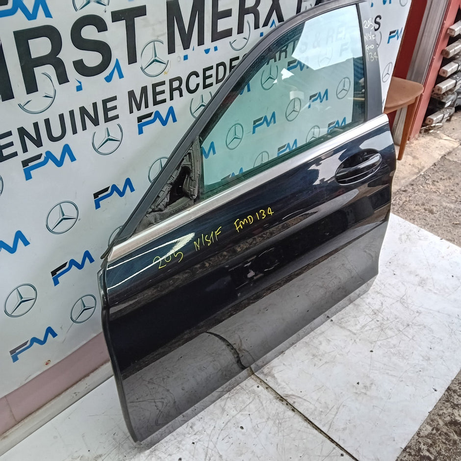 MERCEDES  C-CLASS W205 PASSENGER SIDE FRONT DOOR N/S/F  BLACK COMPLETE FMD134