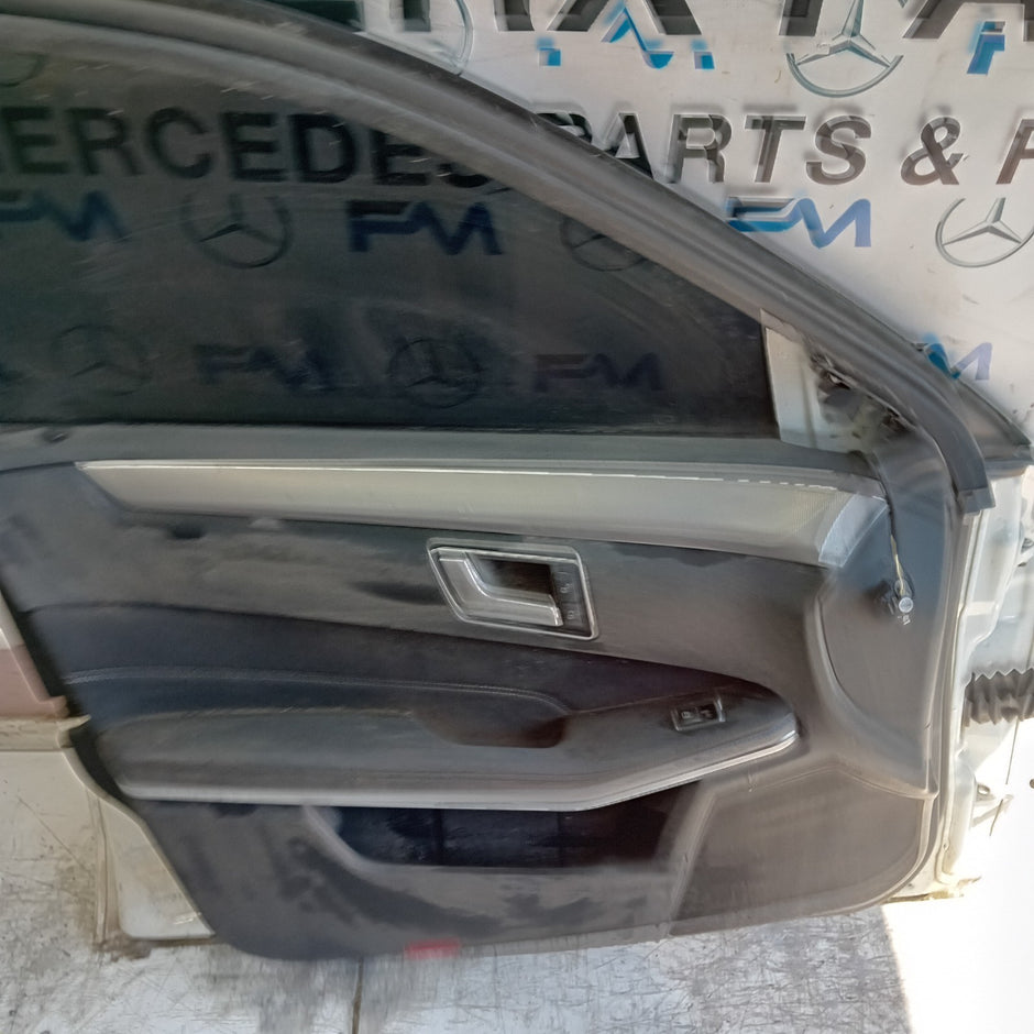 MERCEDES E-CLASS W212 PASSENGER FRONT DOOR NSF 2015 COMPLETE WHITE FMD521