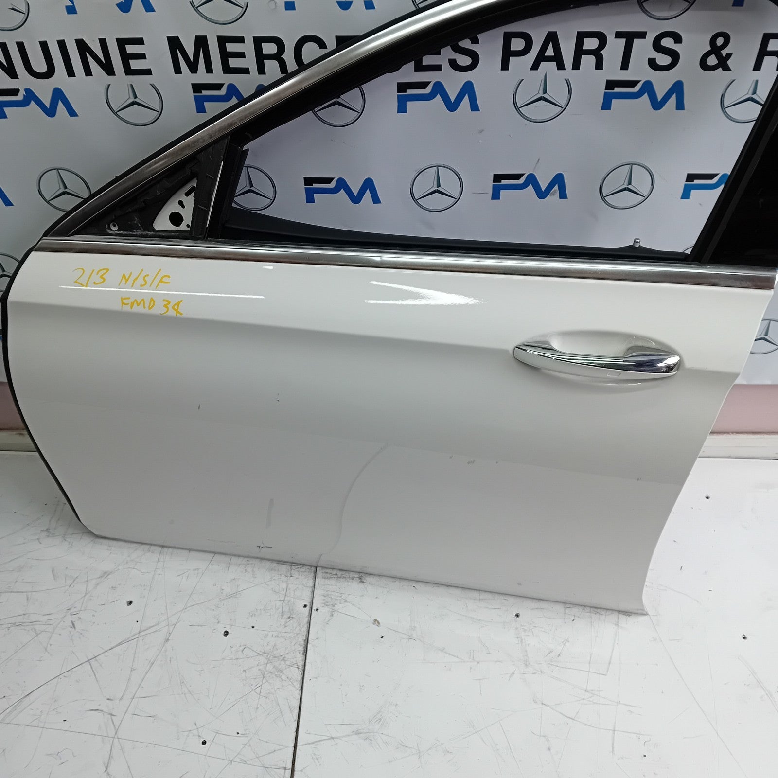 MERCEDES BENZ E-CLASS W213 PASSENGER SIDE FRONT DOOR N/S/F COMPLETE WHITE FMD34
