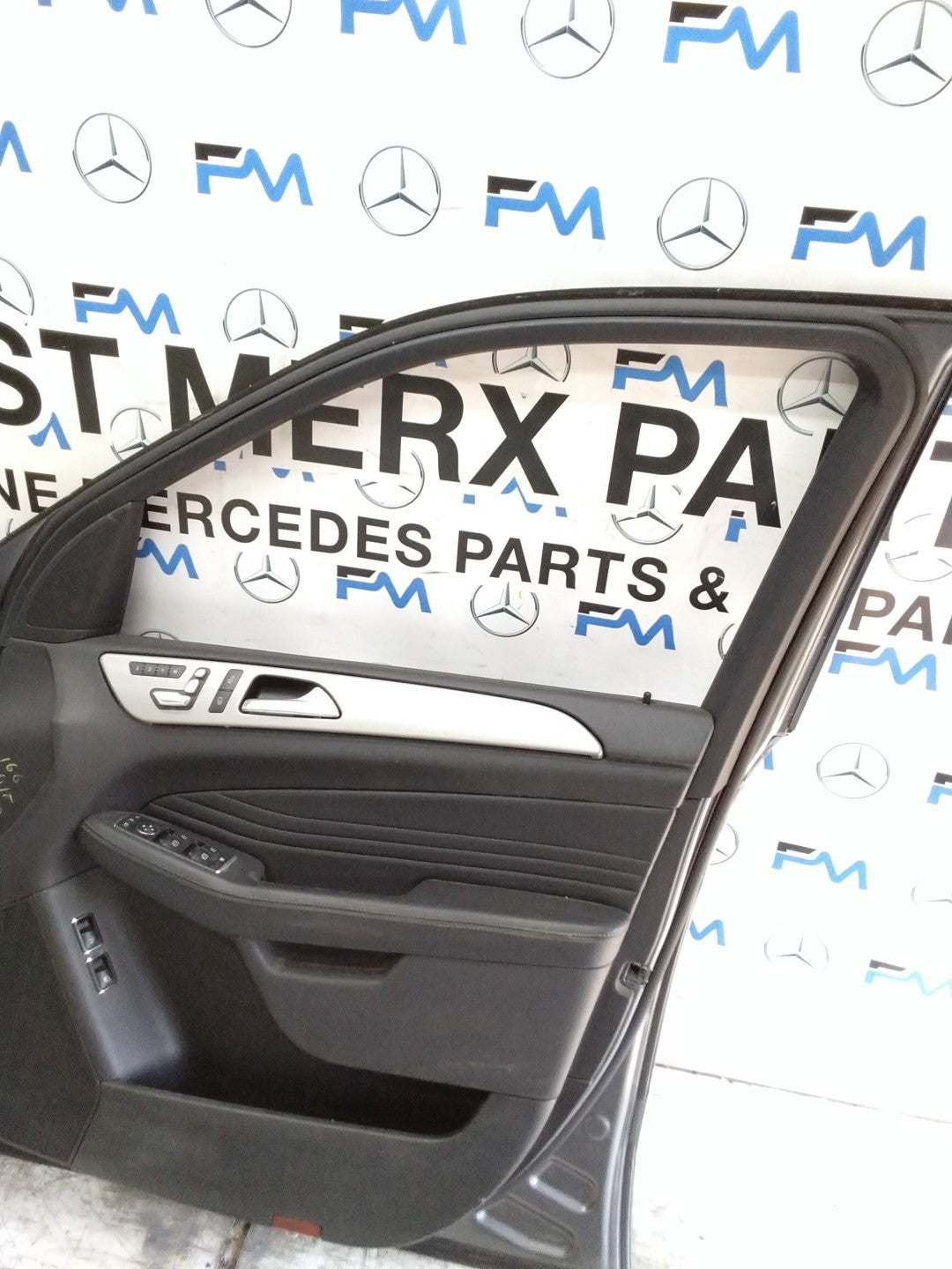 MERCEDES M-CLS W166  DRIVER REAR DOOR OSF GREY 2011-15 COMPLETE FMD582