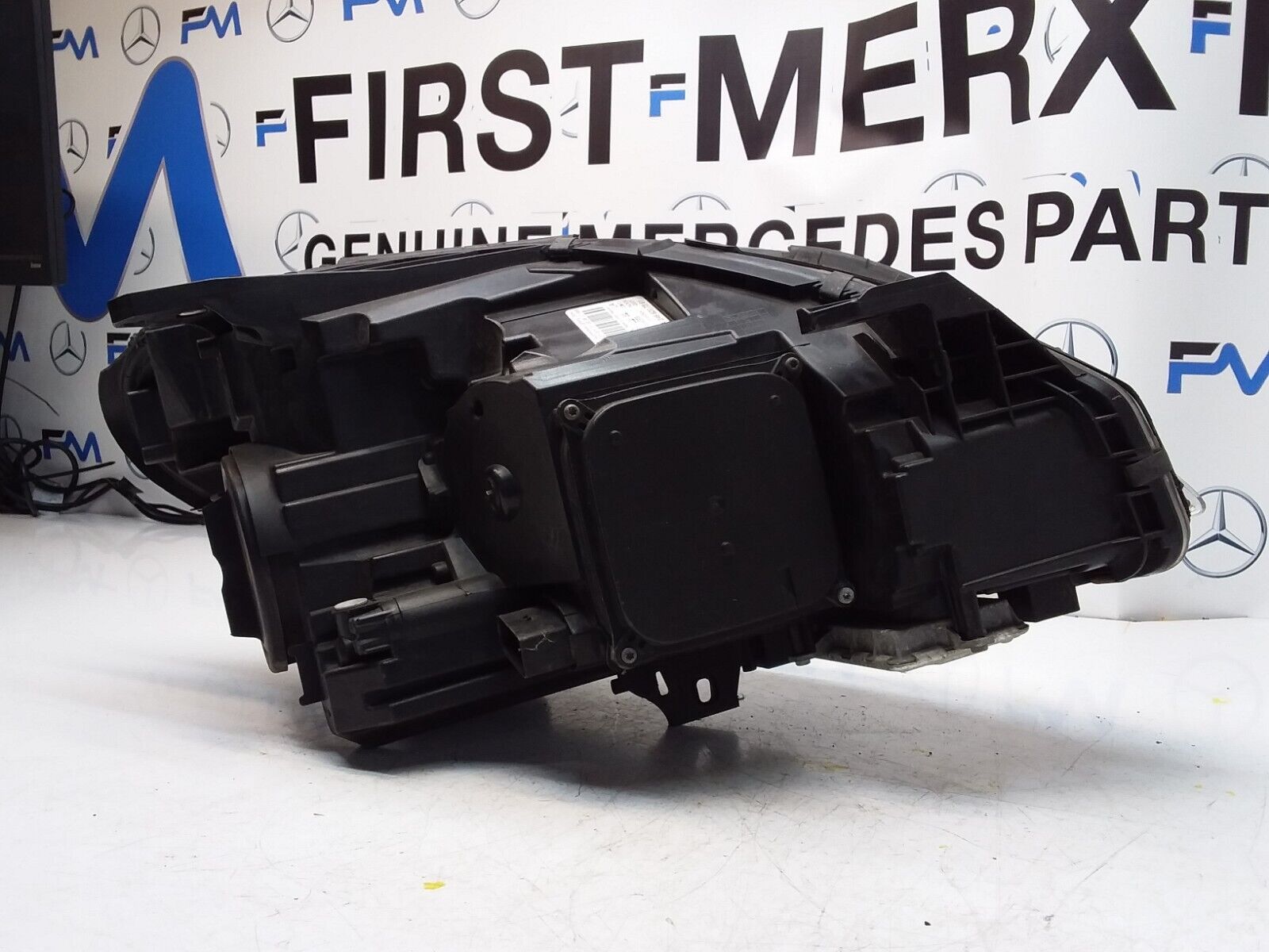 2012 MERCEDES -CLASS W245 W246 HEADLIGHT PASSENGER N/S A2468207361 FMH139 