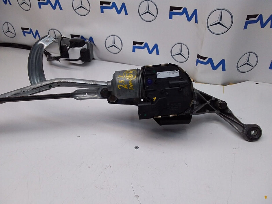 MERCEDES GLC WIPER MOTOR & LINKAGE FRONT A2538205600 W253 2015-2022 FM00192