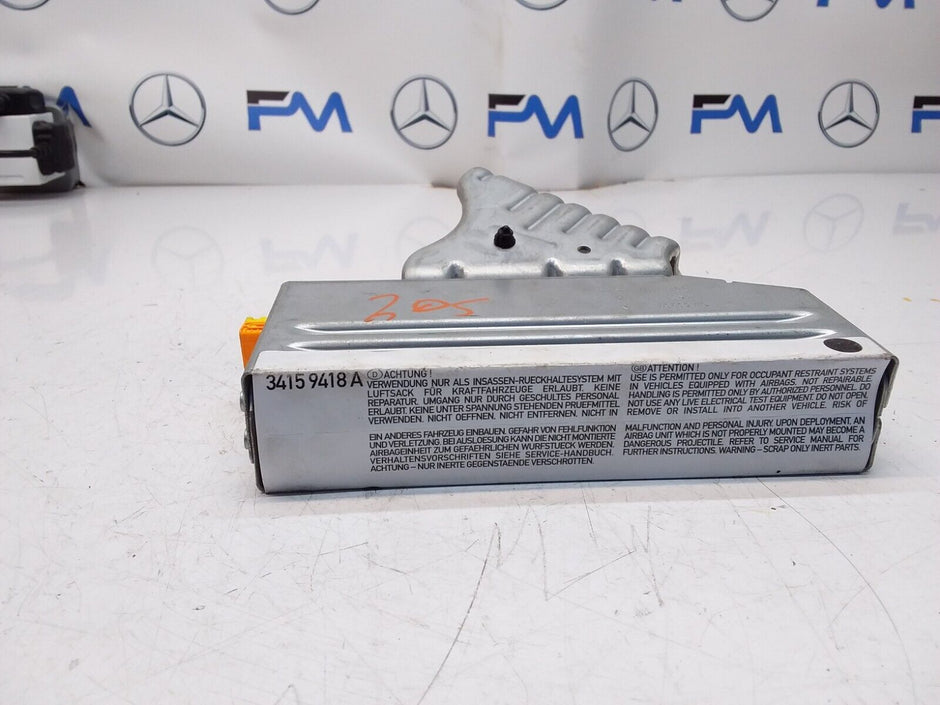 MERCEDES  C-CLASS W205 PASSENGER REAR SIDE  AIRBAG MODULE A2058604701 FM00466