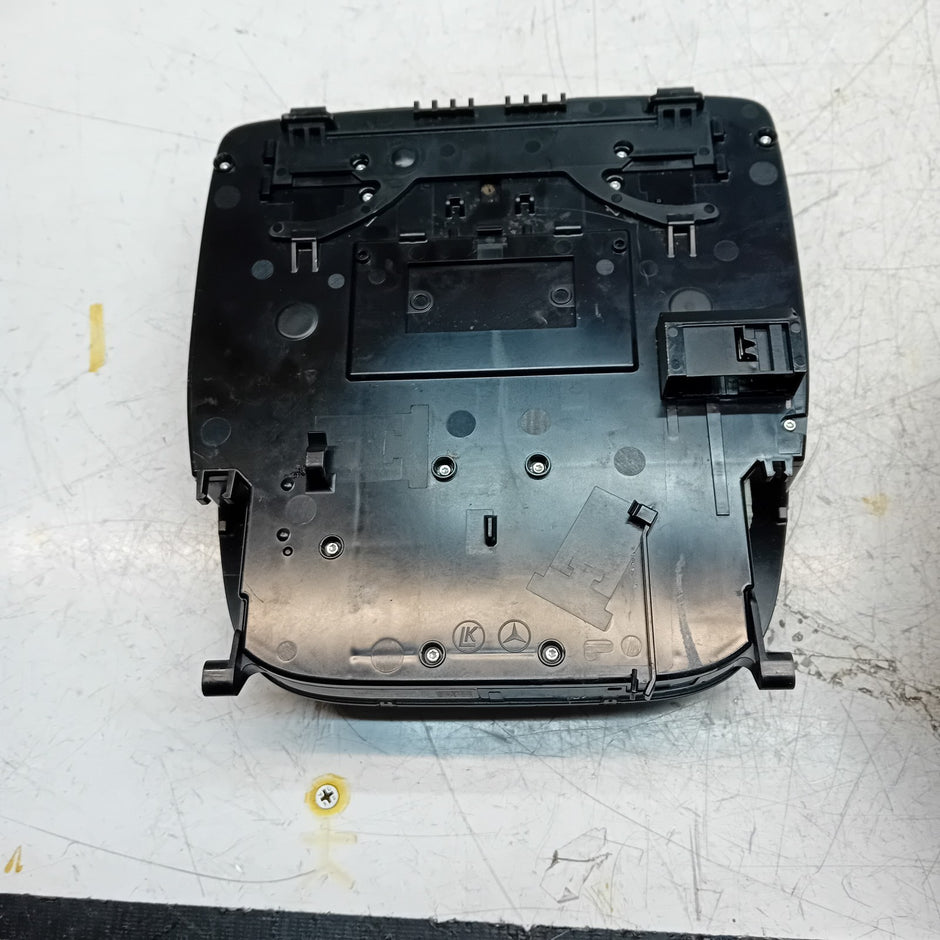 MERCEDES BENZ  C-CLASS W205 MHEV INTERIOR LIGHT A0009002507 2014 ON FM001474