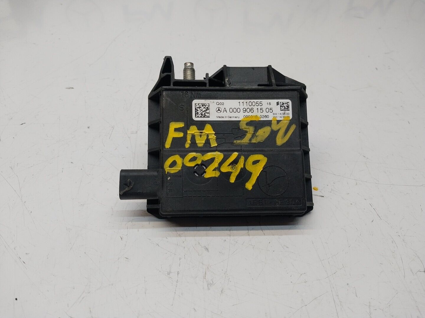 Mercedes W213 W205 W218 W238 W253 Negative Battery Tray Clamp A0009061505FM00249