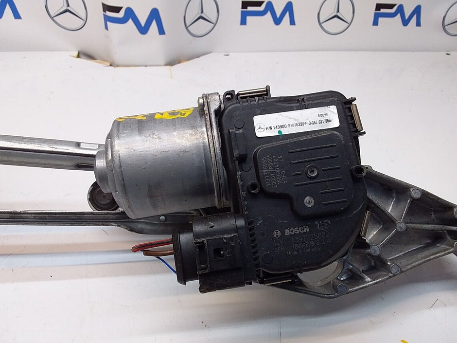MERCEDES E-CLASS 2018 W213 A2138207402 FRONT WIPER MOTOR  FM00187