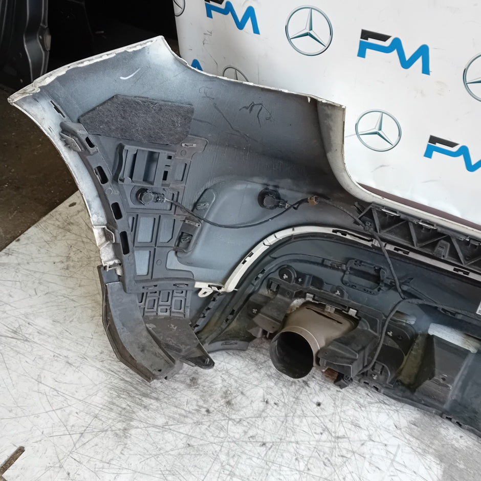 MERCEDES BENZ GLA W156 AMG REAR BUMPER ŴHITE 2016 A1568854340 COMPLETE FMX124