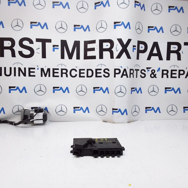 Mercedes C-Class W205 Front Inboard Fuxebox Module Unit A2055402850 FM00360