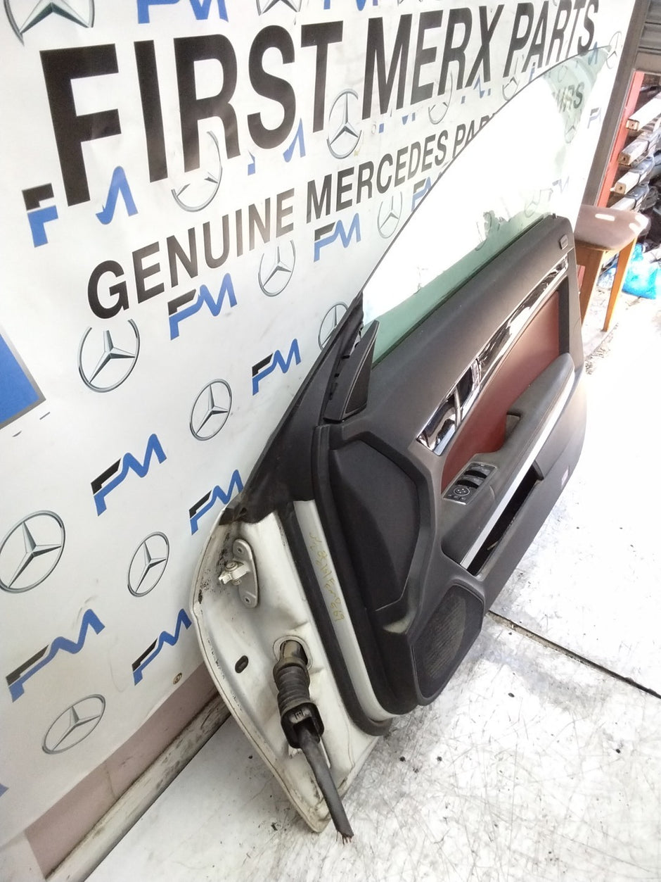 MERCEDES E-CLASS W207  DRIVER FRONT DOOR OSF WHITE 2009-16 COMPLETE FMD569