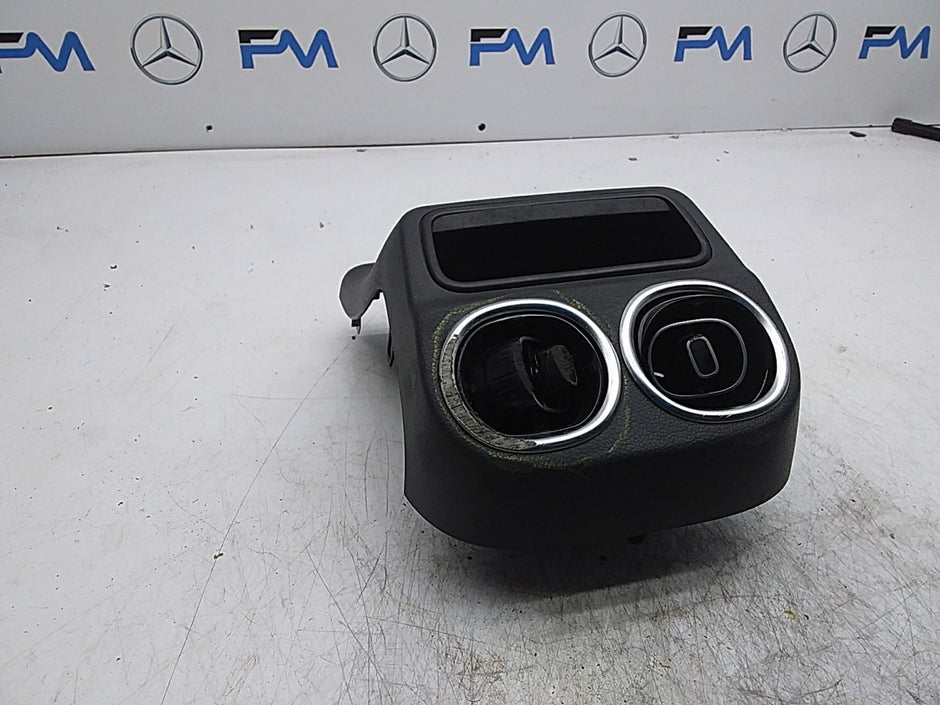 MERCEDES C-CLASS W206 REAR CENTRE AIR VENTS DAMAGED A2066806500 FMR214