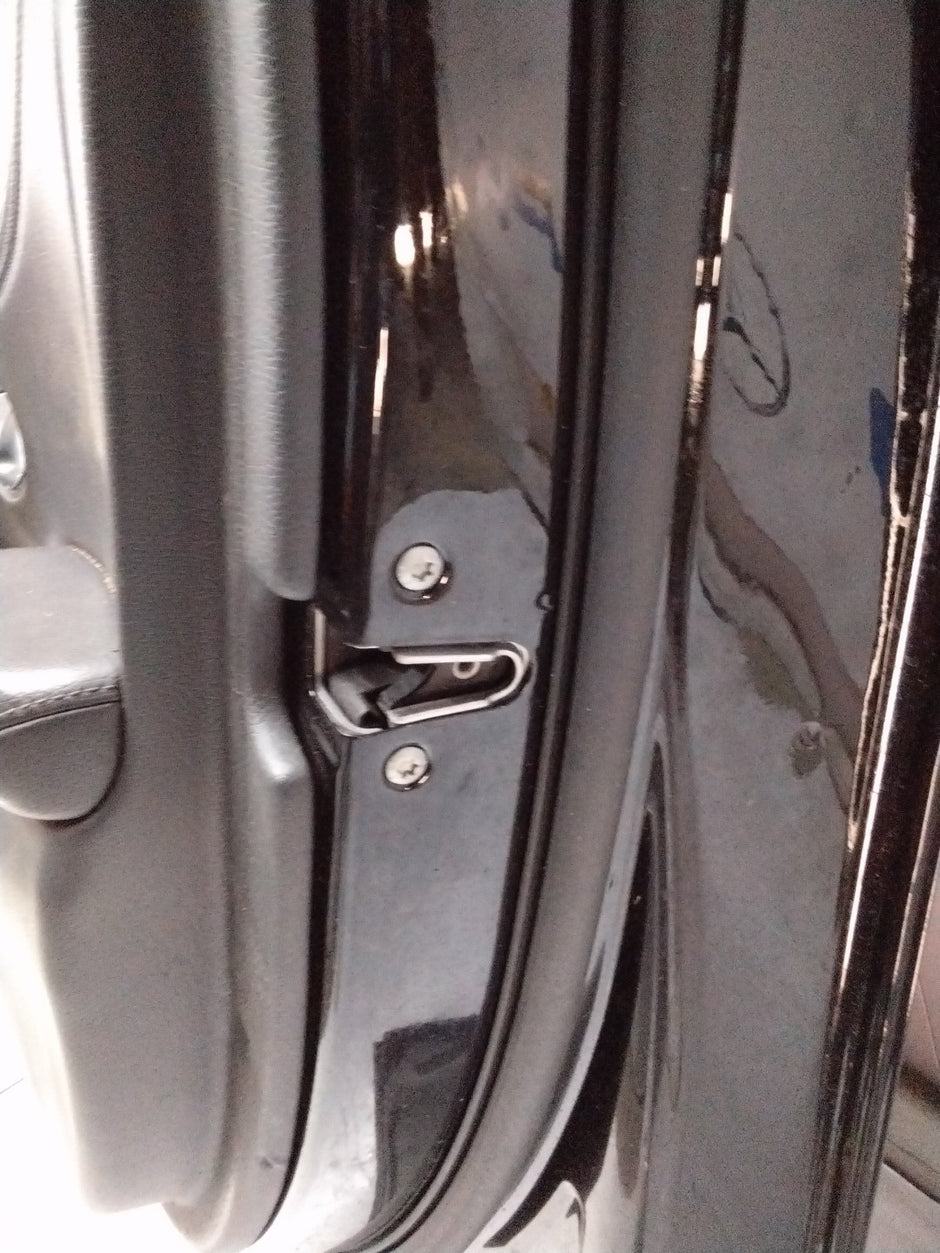 MERCEDES BENZ E-CLASS W213 DRIVER SIDE FRONT DOOR O/S/F COMPLETE BLACK FMD74