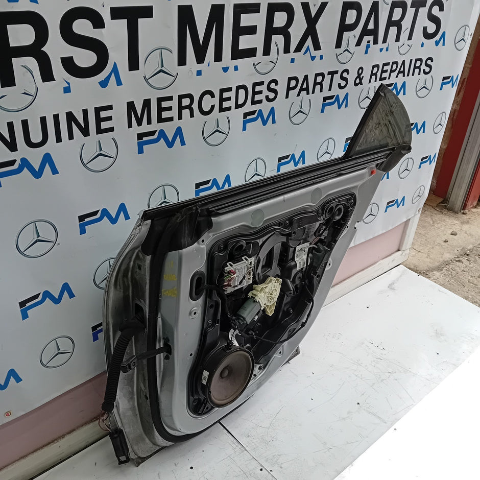 MERCEDES BENZ CLS W118 DRIVER REAR DOOR (OFF SIDE REAR) WHITE FMD25