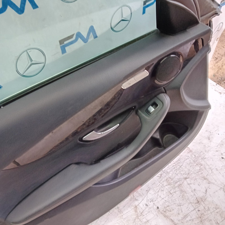 MERCEDES  C-CLASS W205 PASSENGER SIDE FRONT DOOR N/S/F  BLACK COMPLETE FMD134