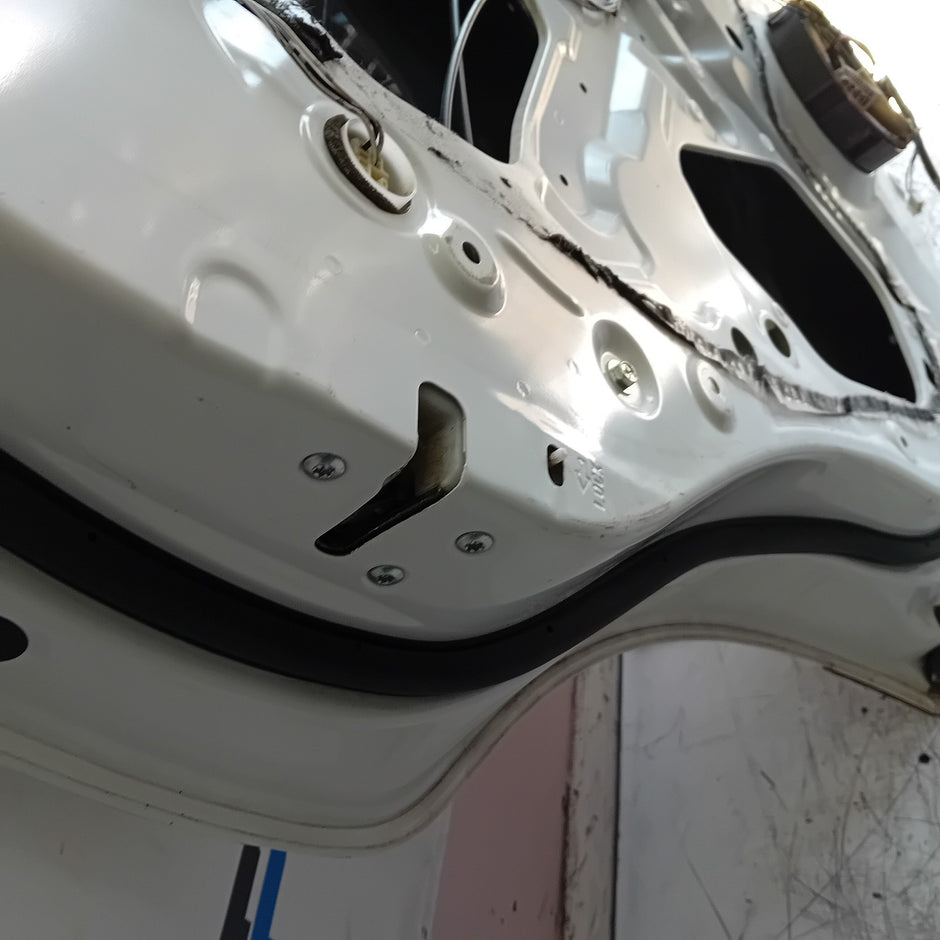 MITSUBISHI OUTLANDER MK3 PASSENGER REAR DOOR NSR 2013 WHITE FMD494