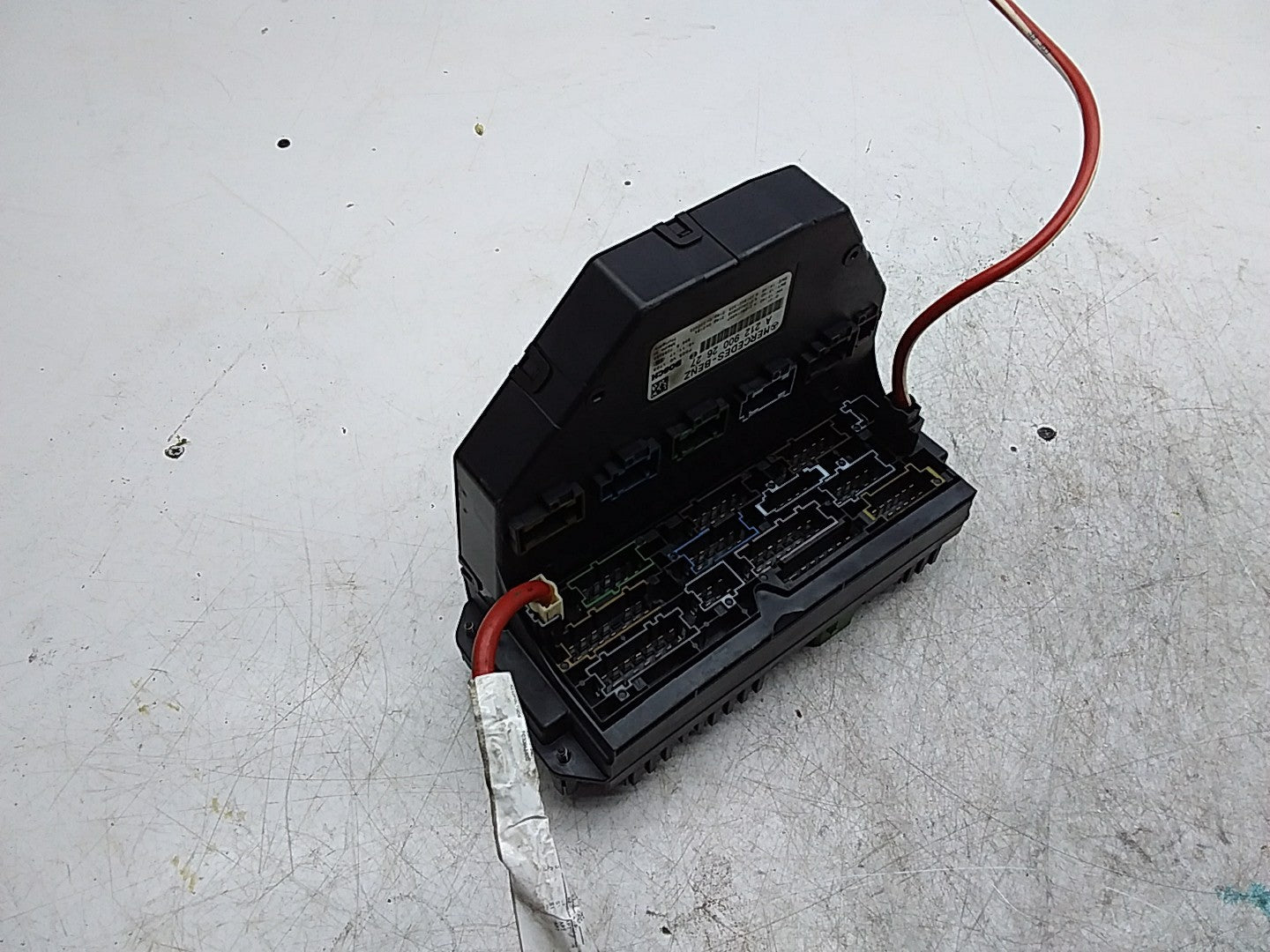 MERCEDES BENZ  E-CLASS W212  FUSE BOX A2129002627 FMR478
