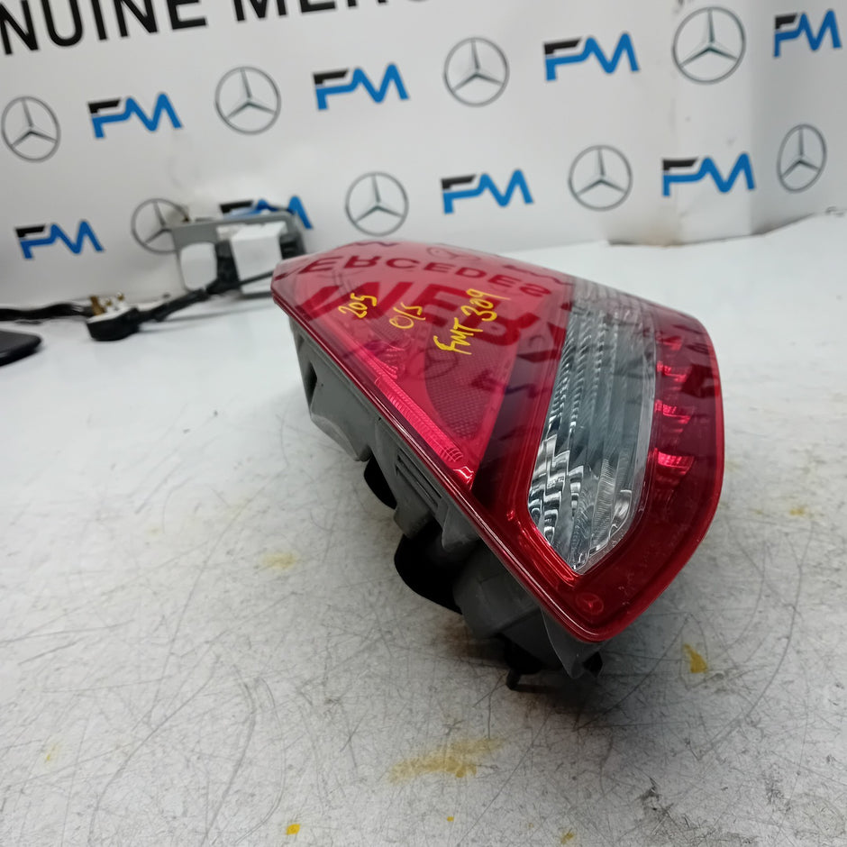 MERCEDES C-CLASS W205 DRIVER SIDE RIGHT REAR TAIL LIGHT 2014 A2059061257 FMT309