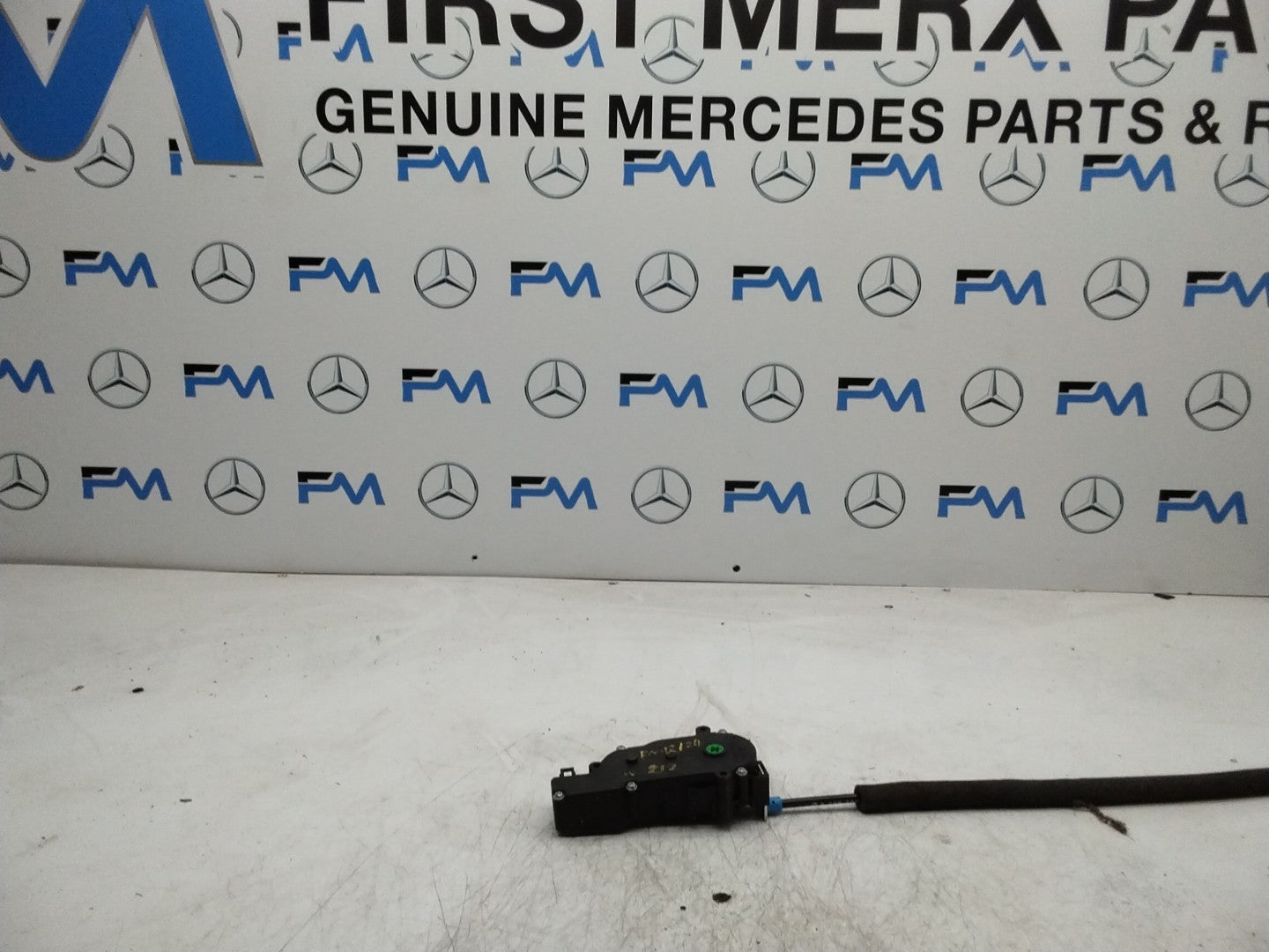 MERCEDES MERCEDES E-CLASS W212 REAR TAILGATE LOCK ACTUATOR  A2047500060 FMR124