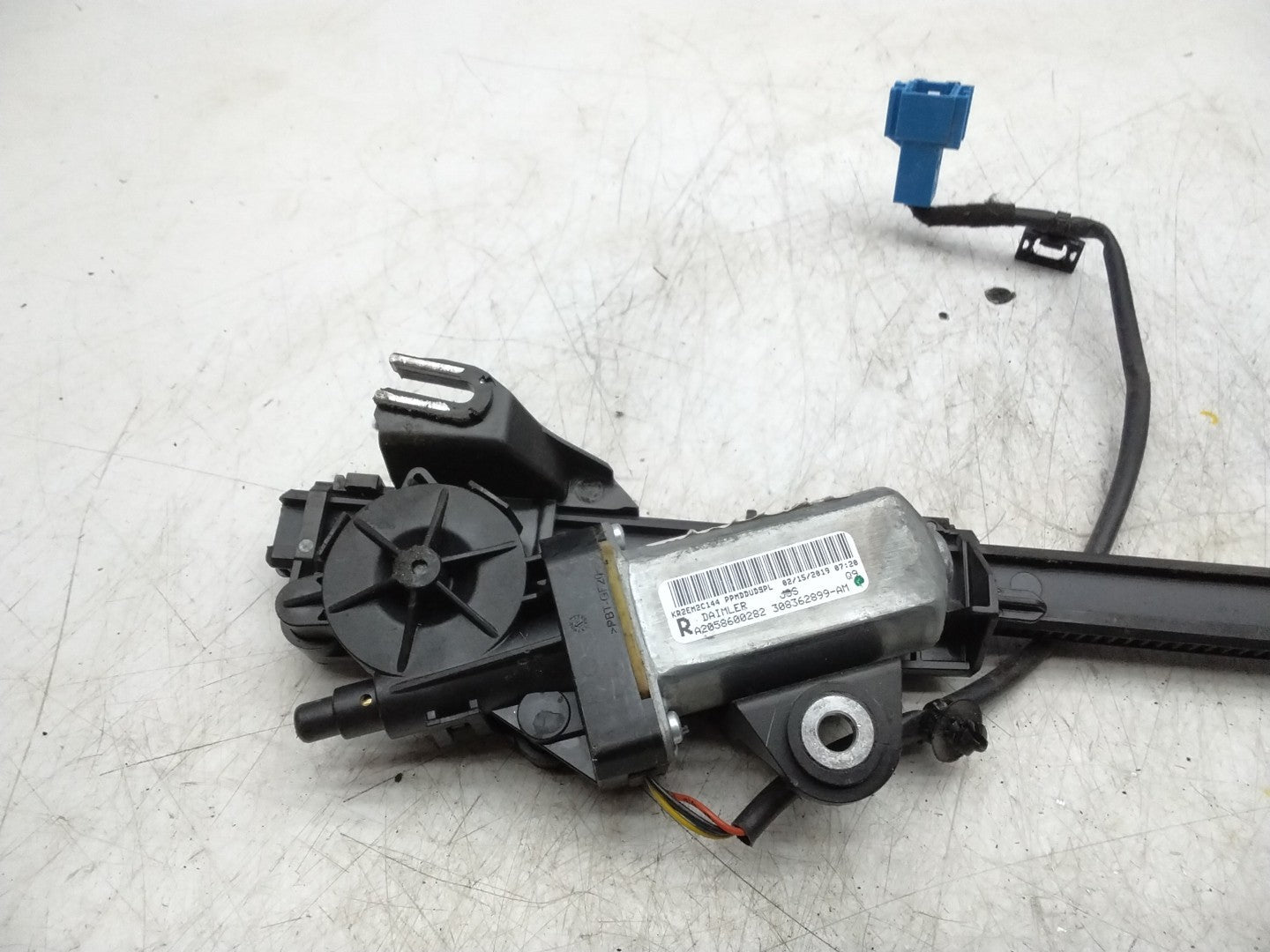 MERCEDES MERCEDES C-CLASS W205 RIGHT OS SEAT BELT RETRACTOR A2058600282 FMR34