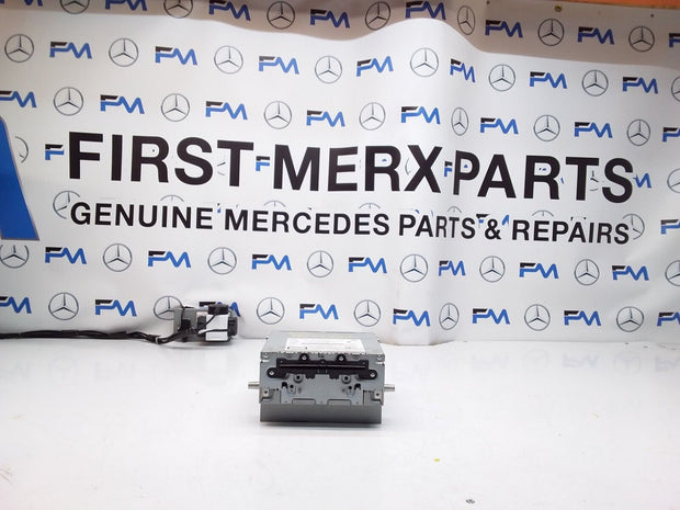 MERCEDES BENZ C CLASS W205 2017 RADIO CD  STEREO HEAD UNIT  A2059005036 FM00304
