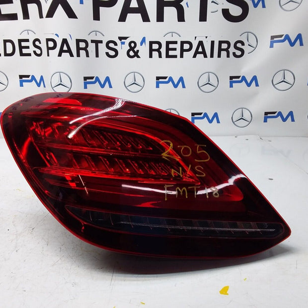 MERCEDES  C CLASS W205 REAR PASSENGER SIDE LED LIGHT A2059067103 FMT18 2015