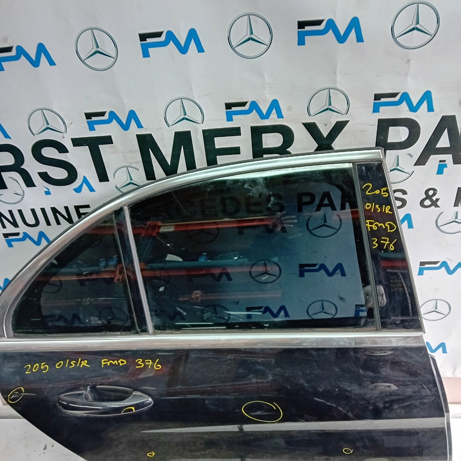 MERCEDES C-CLASS W205 SLN PASSENGER REAR DOOR NSR BLACK 2014 ON COMPLETE FMD376