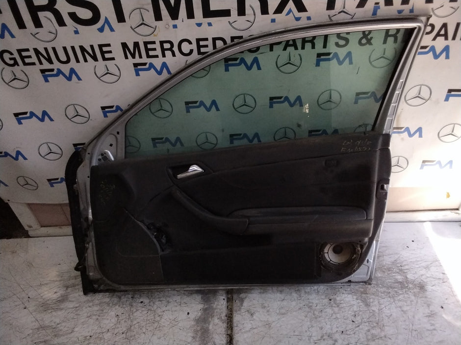 MERCEDES C-CLS W203 SLN DRIVER FRONT DOOR OSF SILVER 2001-04  FMD592