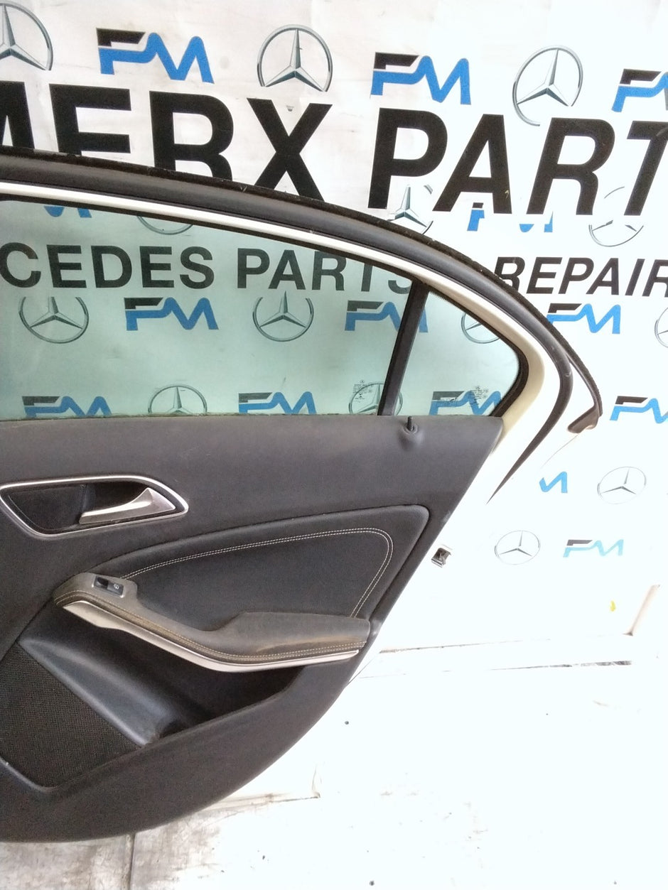 MERCEDES C-CLASS W176 DRIVER REAR DOOR OSR WHITE 2012-18 COMPLETE FMD323