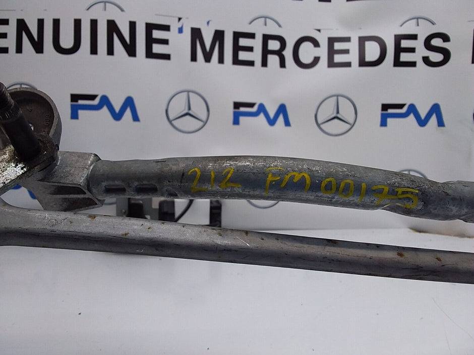 MERCEDES E-CLASS 2013 W212 A2128201340 FRONT WIPER MOTOR  FM00175