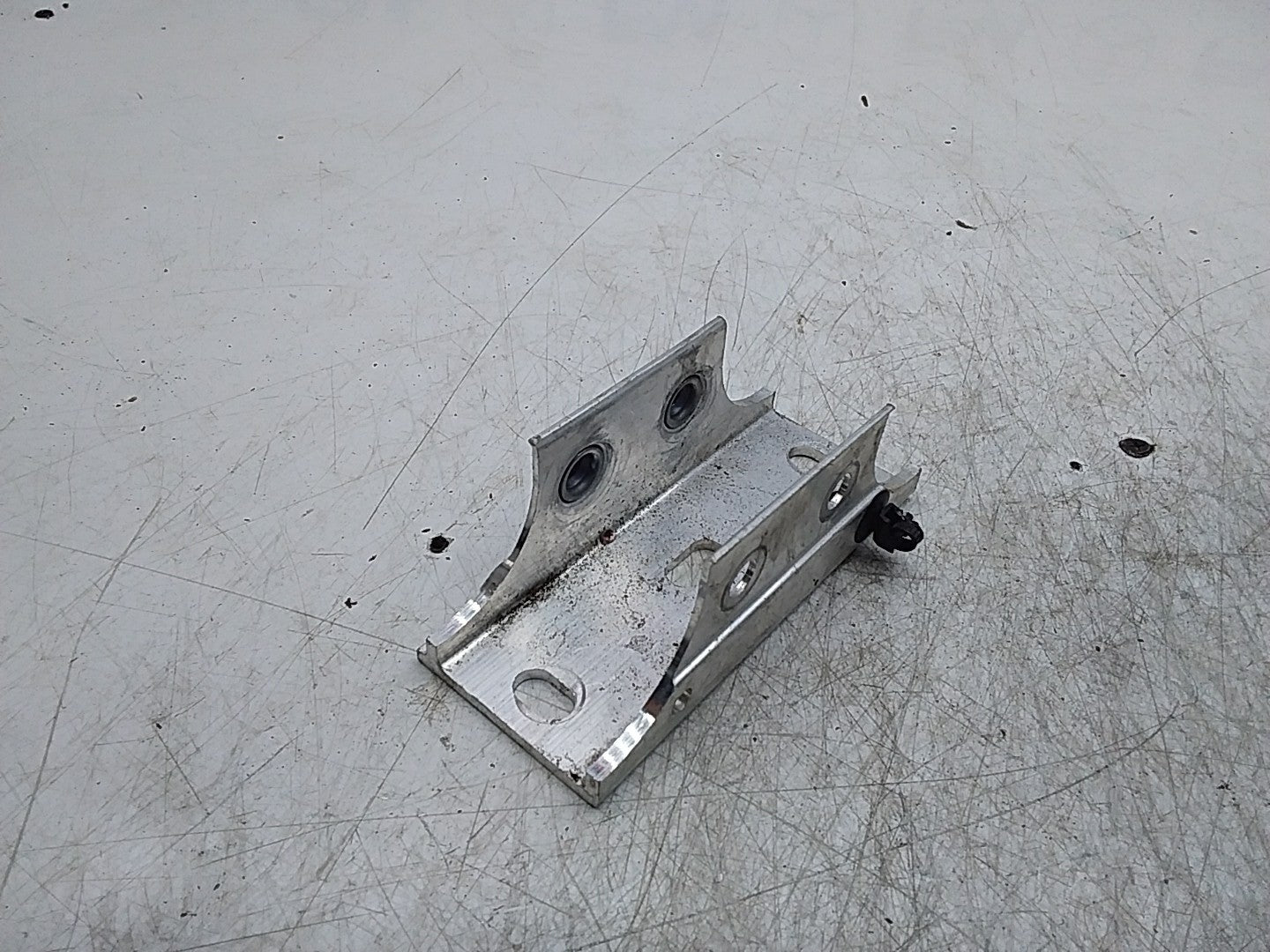 MERCEDES C-CLS W206 REINFORCEMENT MOUNTING RAIL A2066203802 FMR232
