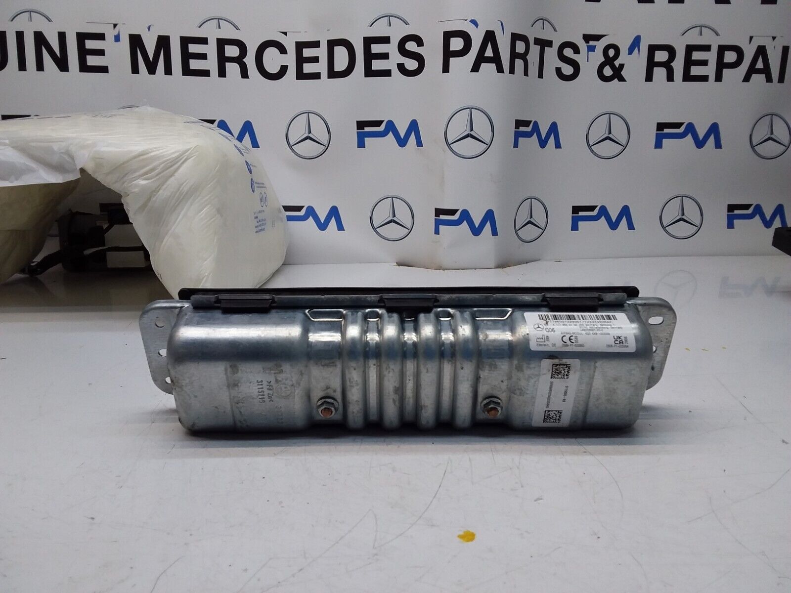 2018 MERCEDES BENZ A-CLASS W177 DRIVER SIDE KNEE AIRBAG A1778600102 FM00324