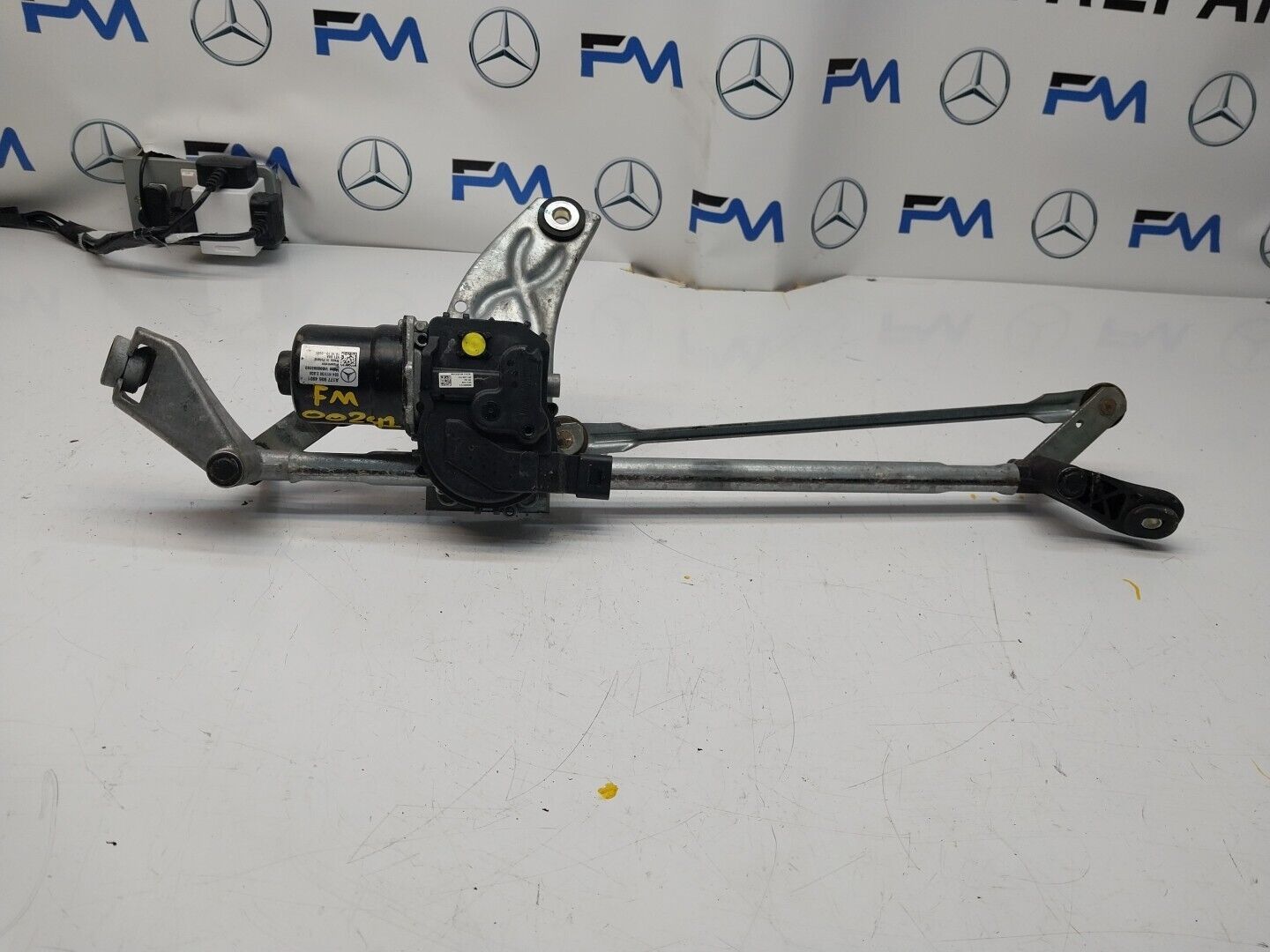 MERCEDES-BENZ A CLASS W177  FRONT WIPER MOTOR WITH LINKAGE A1779064801 FM00241