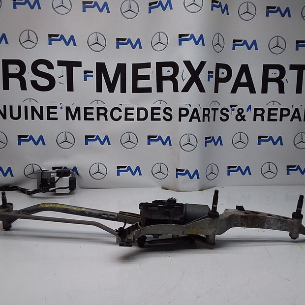 MERCEDES E-CLASS 2012-2016 W212 A2128201340 FRONT WIPER MOTOR  FM00170