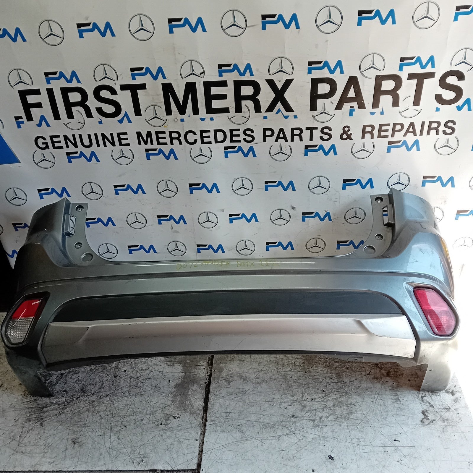 MITSUBISHI OUTLANDER MK3 REAR BUMPER GREY 2013 COMPLETE FMX112