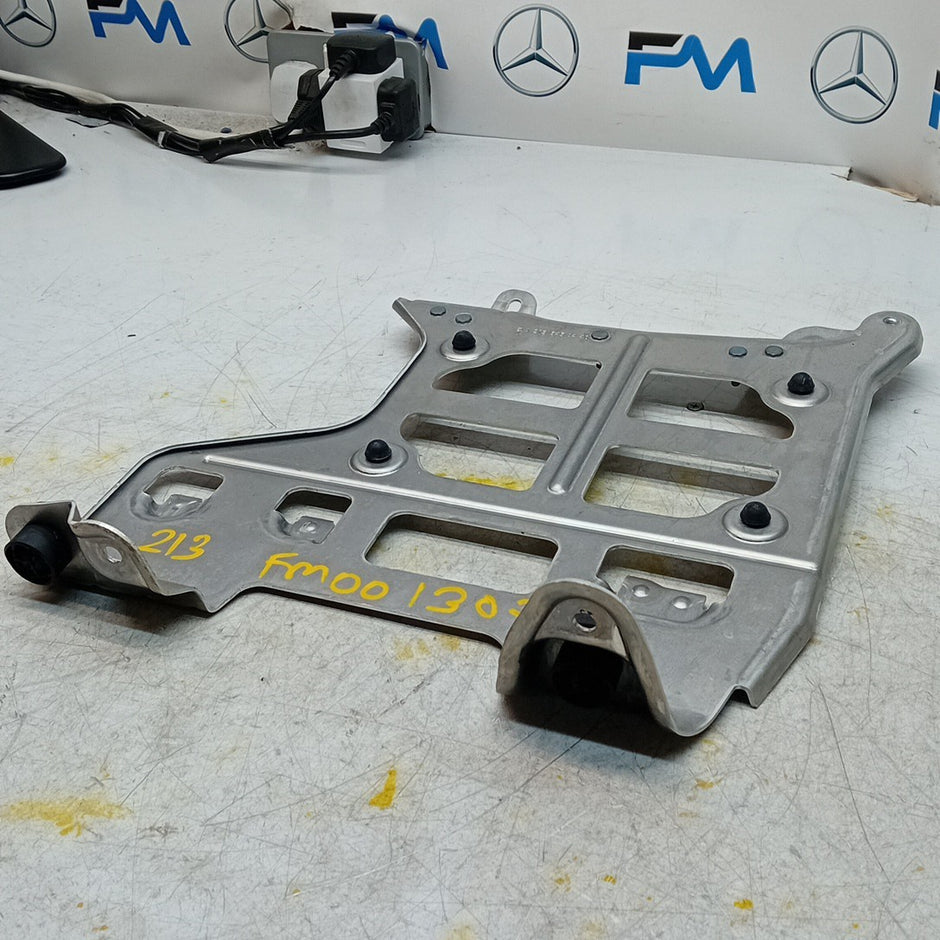 MERCEDES E-CLASS W213 PREMIUM SOUND SYSTEM BRACKET A2135452440 FM001307