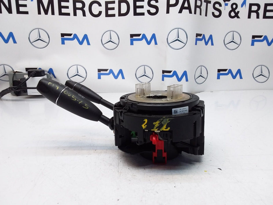 Mercedes E CLASS W212 INDICATOR/WIPER GEAR SELECT + SQUIB  2011 FM00575