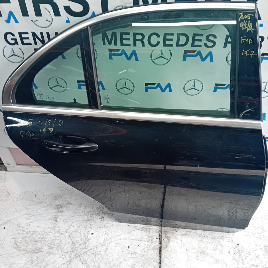 MERCEDES BENZ C-CLASS W205 DRIVER SIDE REAR DOOR O/S/R BLACK  COMPLETE FMD147