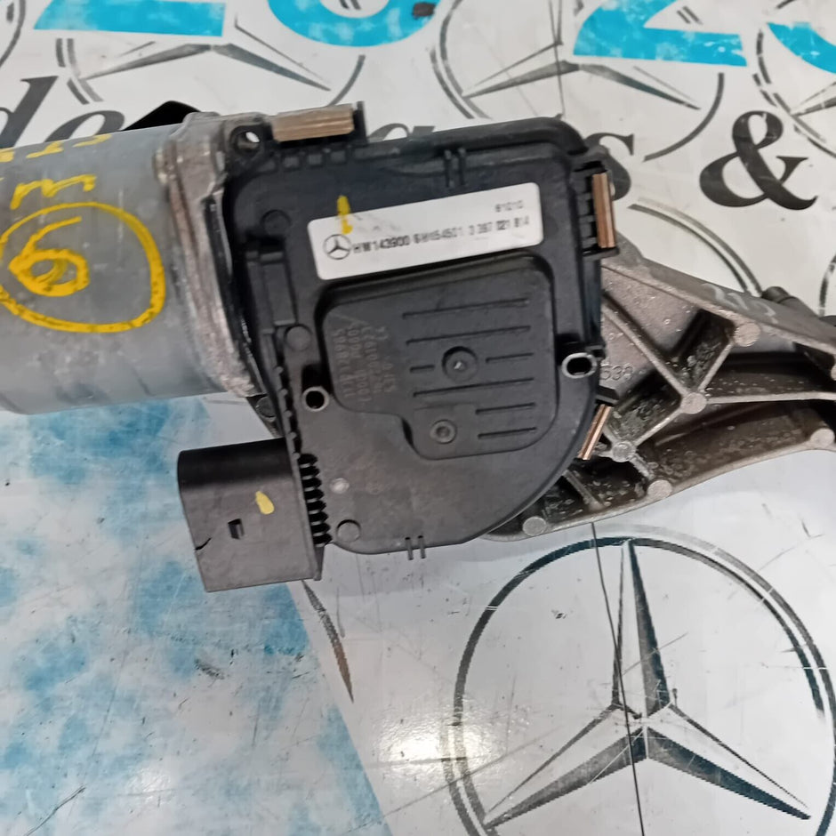 MERCEDES BENZ E-CLASS W213 FRONT WIPER MOTOR AND LINKAGE A2138200740