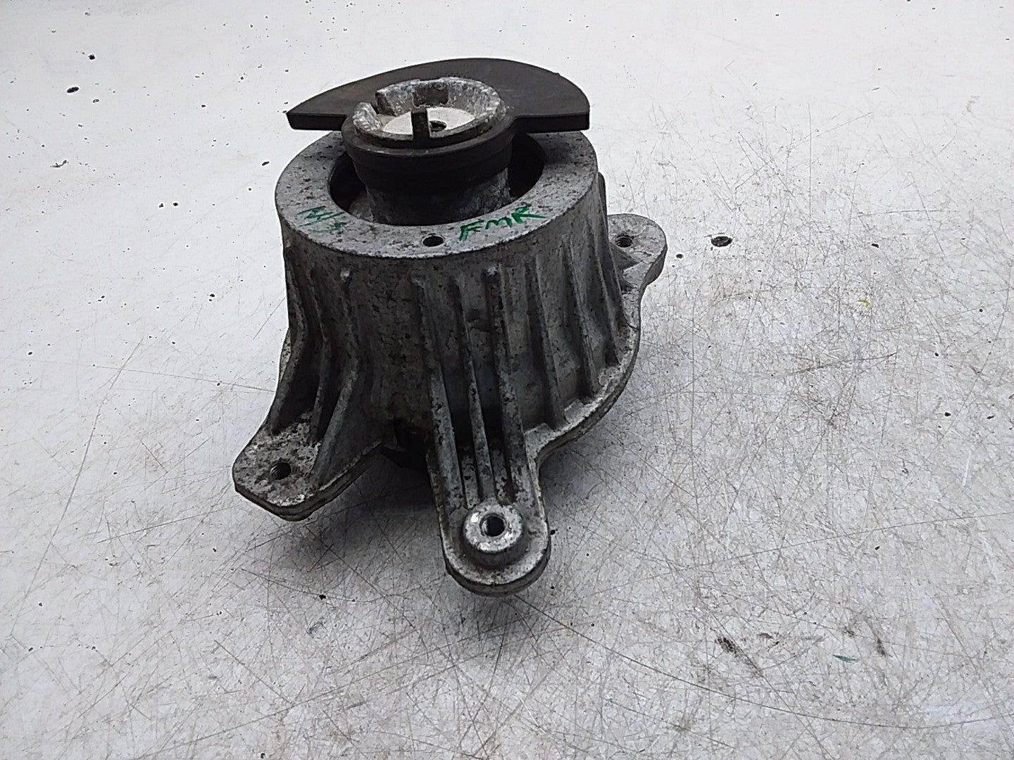MERCEDES BENZ  E-CLASS COUPE C238  ENGINE MOUNT LEFT NS A2382400200 FMR339