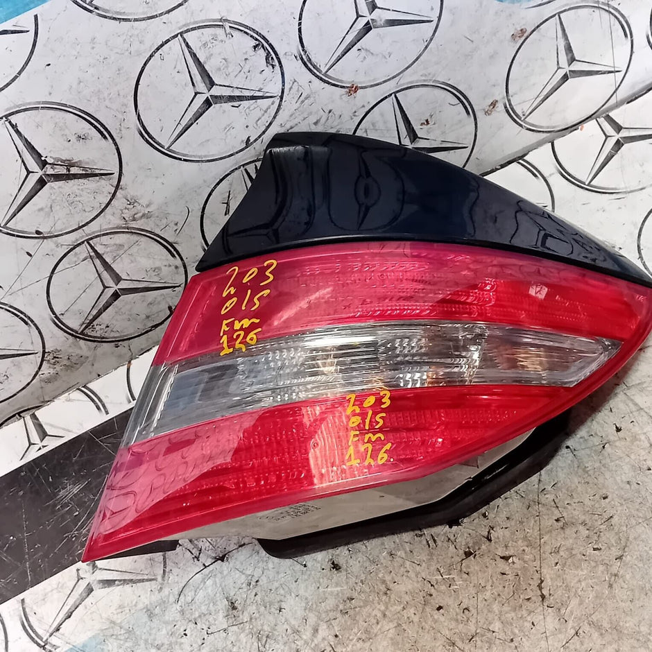 MERCEDES CLC W203 2008 REAR DRIVER RIGHT SIDE TAIL LIGHT A2038205264