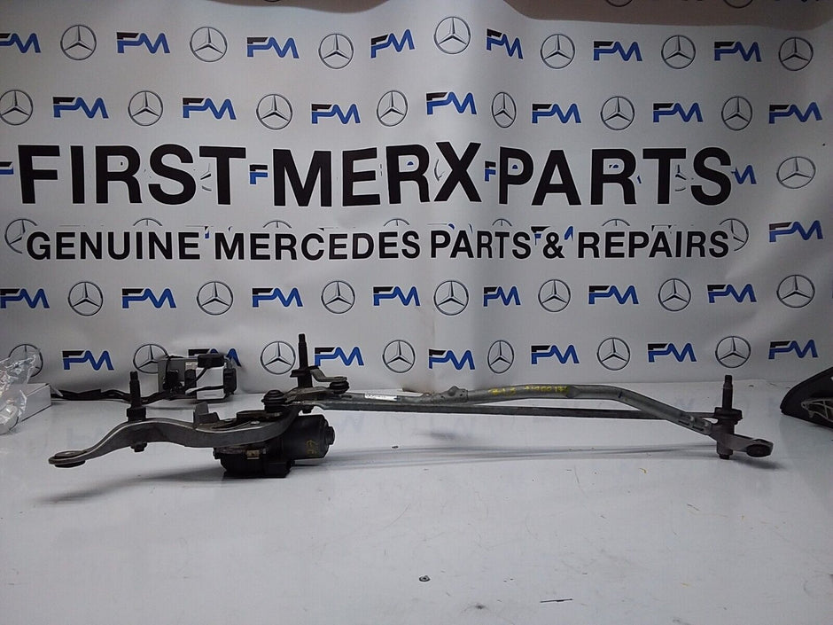 MERCEDES E-CLASS 2017 W213 A2138207402 FRONT WIPER MOTOR  FM00177
