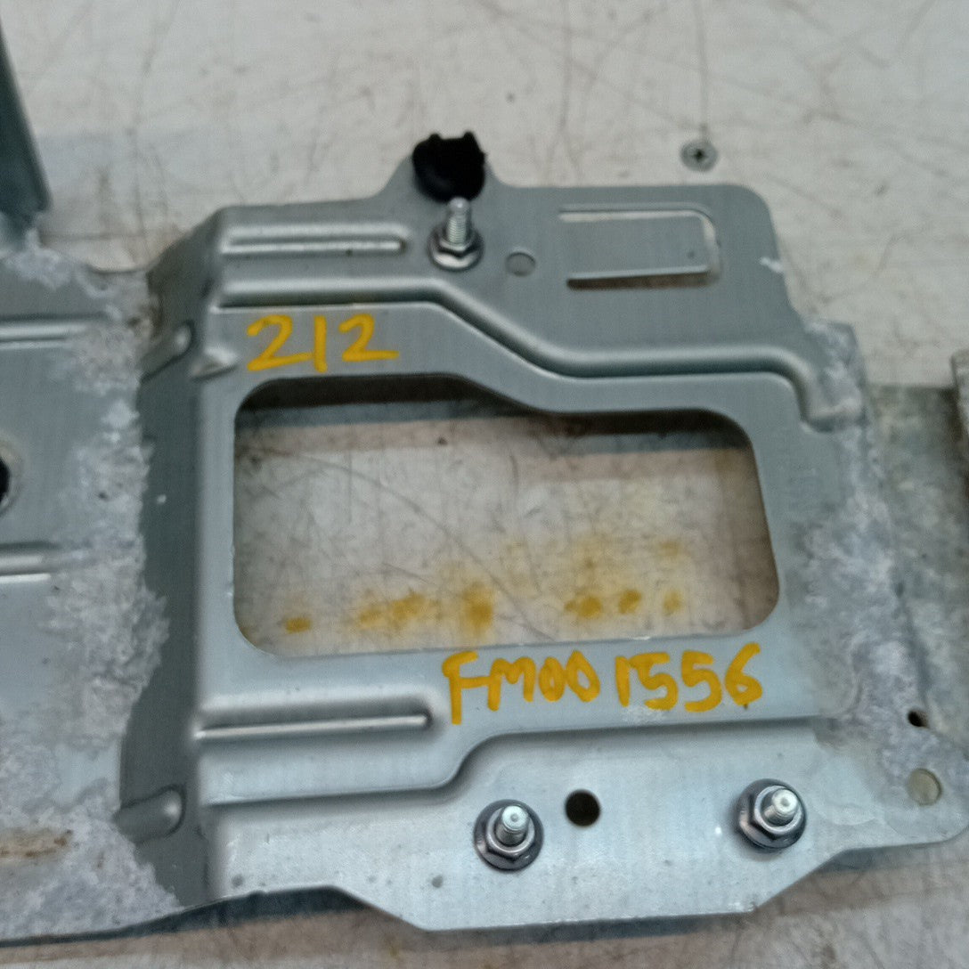 MERCEDES W205 GLC S C CLASS BRACKET ADBLUE CONTROL MODULE  A2125459440 FM001556