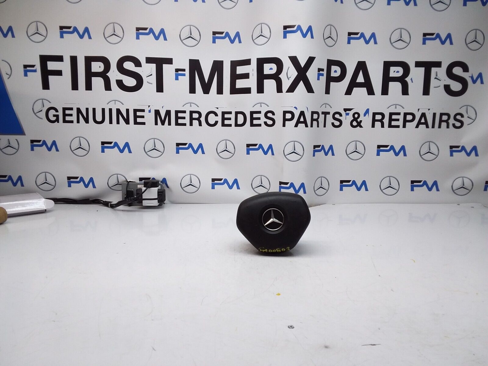 MERCEDES E-CLASS W204 STEERING WHEEL AIRBAG 307801598162-AD FM00503