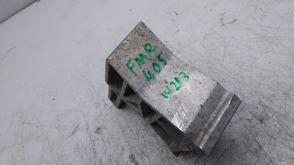 MERCEDES BENZ  E-CLASS W213 RADIATOR MOUNTING BRACKET  FMR405