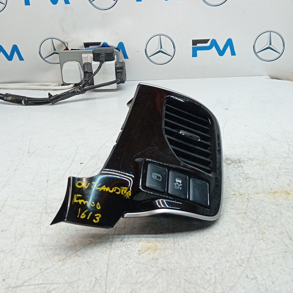 MITSUBISHI OUTLANDER MK3 DASHBOARD AIR VENT + SWITCH 8030A202 FM001613