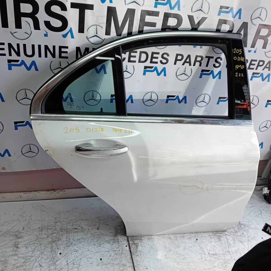 MERCEDES C-CLASS W205 SALOON DRIVER REAR DOOR OSR WHITE 2014 ON COMPLETE FMD211