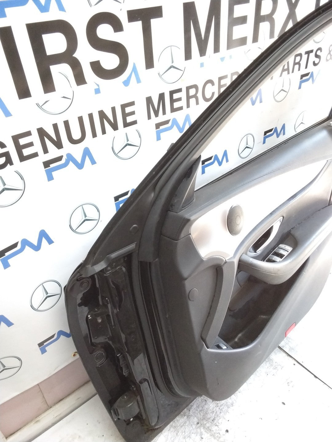 MERCEDES E-CLASS W213 DRIVER  FRONT DOOR OSF BLACK 2017-2023 COMPLETE FMD314